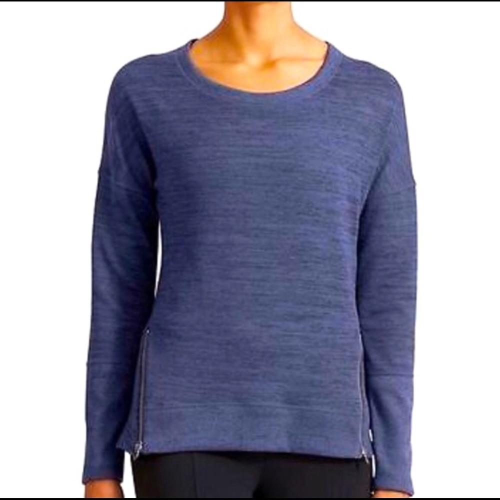 Athleta Blissful Sharkbite Pullover
